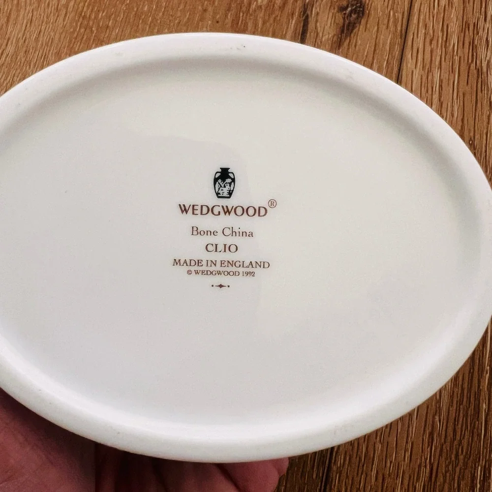 Vintage Wedgwood Clio Oval Trinket Box Bone China Floral Fruit Gold England 1992